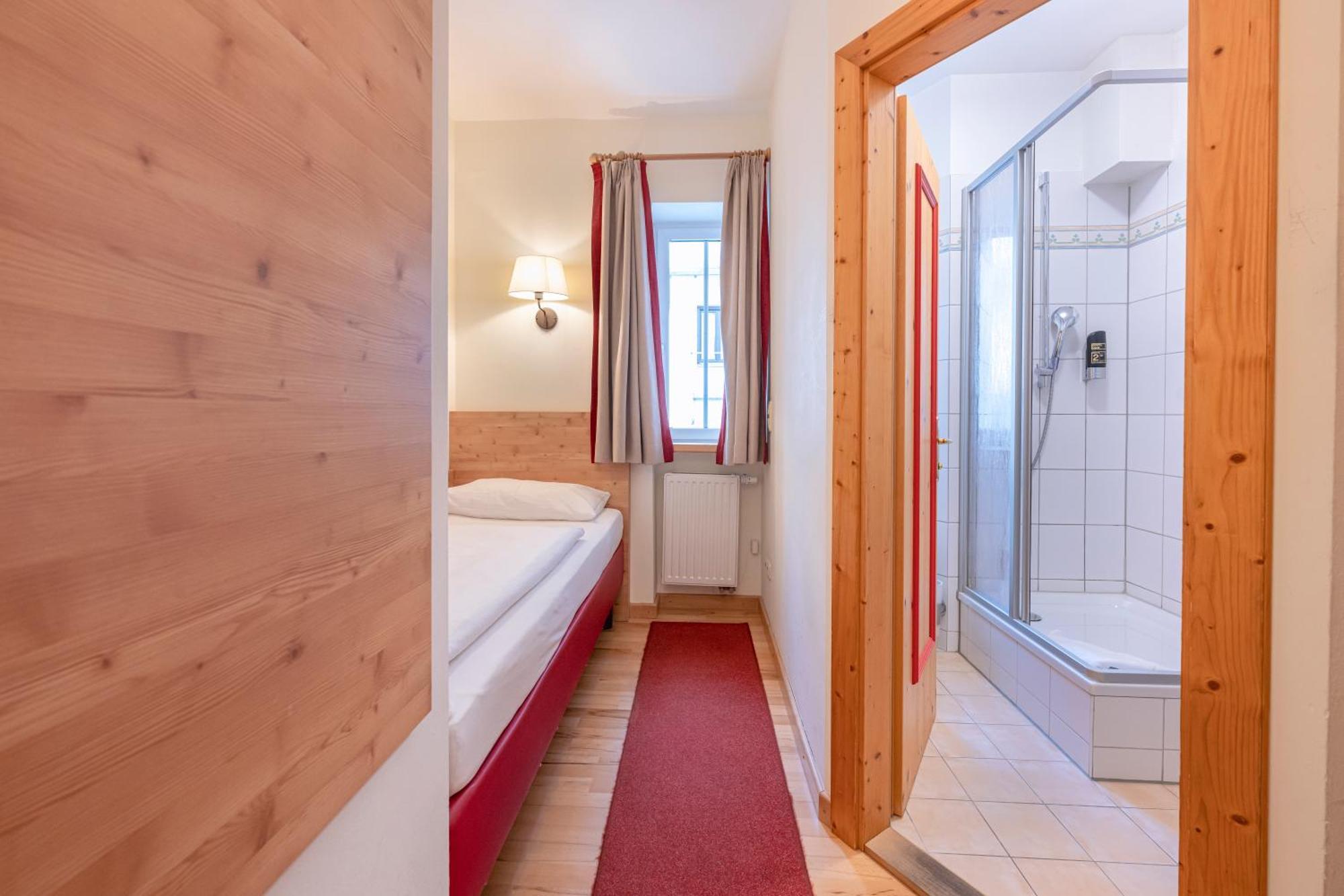 Standard Single Room,1549920979:JPEG