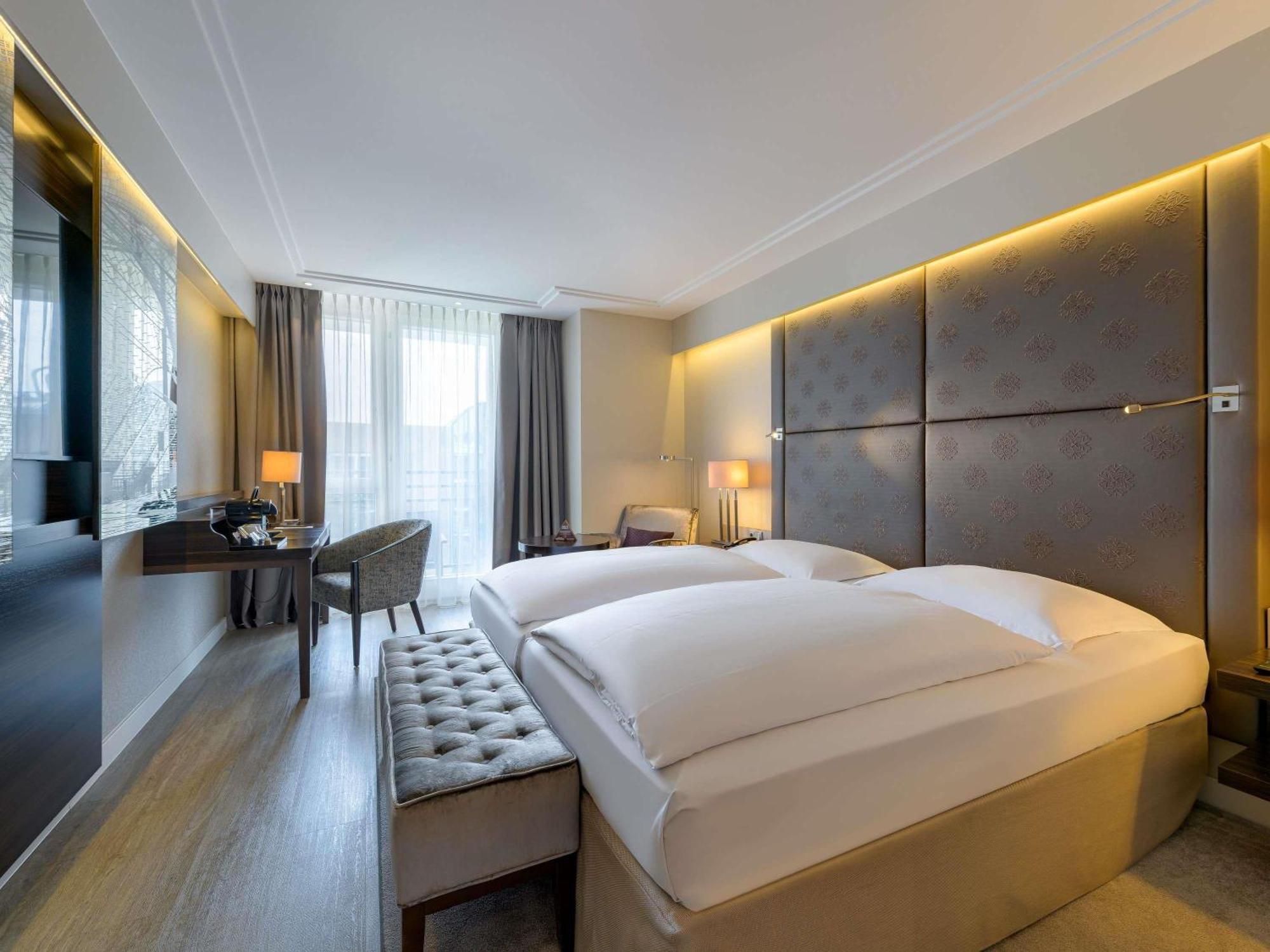 Chambre Lit Queen-Size Classique