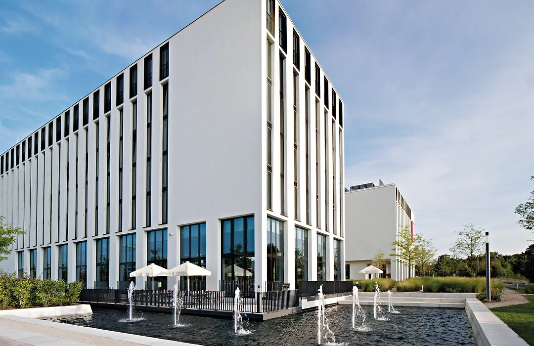 Leonardo Royal Hotel Munich-1