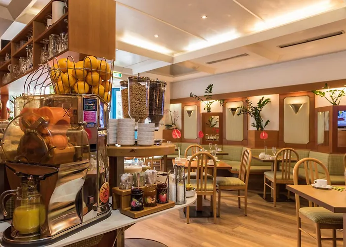 Romantic hotel: Hotel Amenity